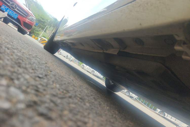 Used Lexus ES 2018 300h Premier Edition China VI Standard Chassis Front Right