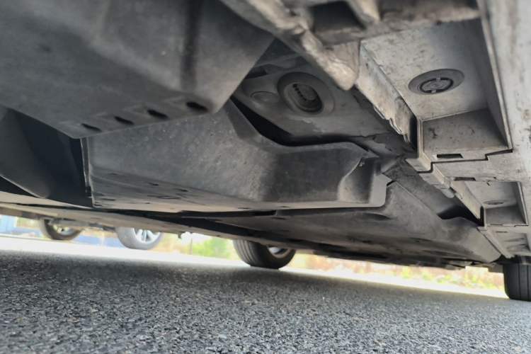 Used Lexus ES 2018 300h Premier Edition China VI Standard Chassis Rear Right