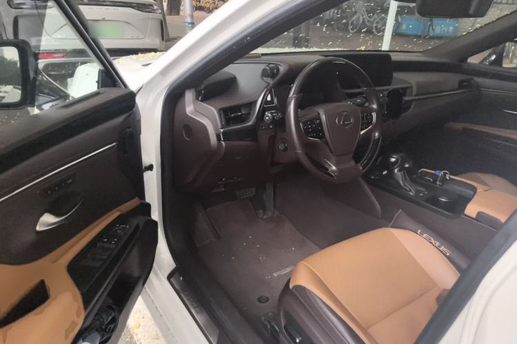 Used Lexus ES 2018 200 Luxury Edition China V Standard Driver Seat