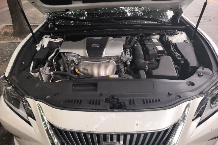 Used Lexus ES 2018 200 Luxury Edition China V Standard Engine Bay
