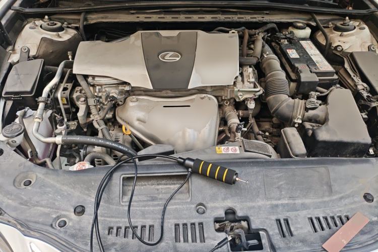 Used Lexus ES 2018 200 Excellence Edition China V Standard Engine Bay