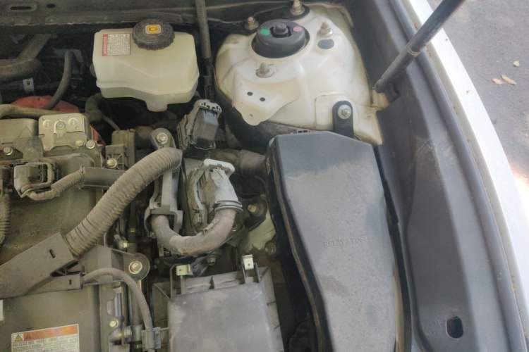 Used Lexus ES 2018 300h Premium Edition China V Standard Engine Bay Left
