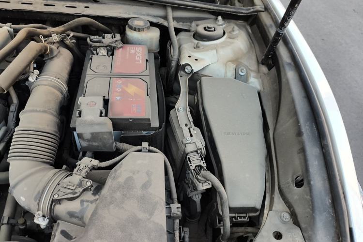 Used Lexus ES 2018 200 Excellence Edition China V Standard Engine Bay Left