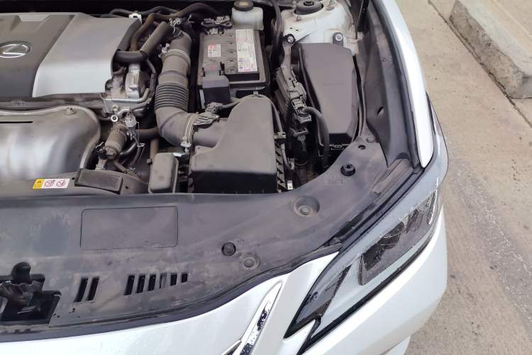 Used Lexus ES 2018 200 Excellence Edition China V Standard Engine Bay Left