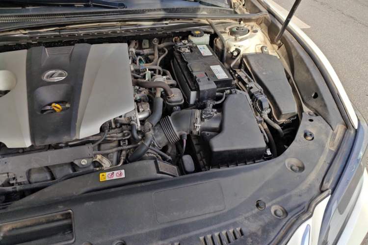 Used Lexus ES 2018 260 Excellence Edition China V Standard Engine Bay Left