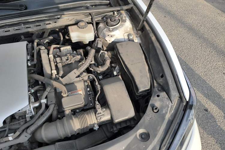 Used Lexus ES 2018 300h Premier Edition China VI Standard Engine Bay Left