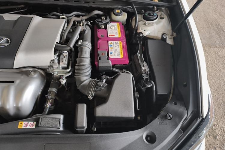 Used Lexus ES 2018 200 Excellence Edition China V Standard Engine Bay Left