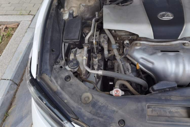 Used Lexus ES 2018 200 Excellence Edition China V Standard Engine Bay Right