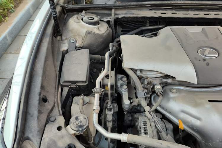 Used Lexus ES 2018 200 Excellence Edition China V Standard Engine Bay Right