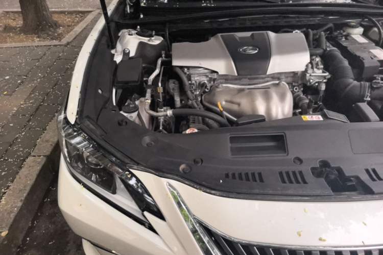 Used Lexus ES 2018 200 Luxury Edition China V Standard Engine Bay Right