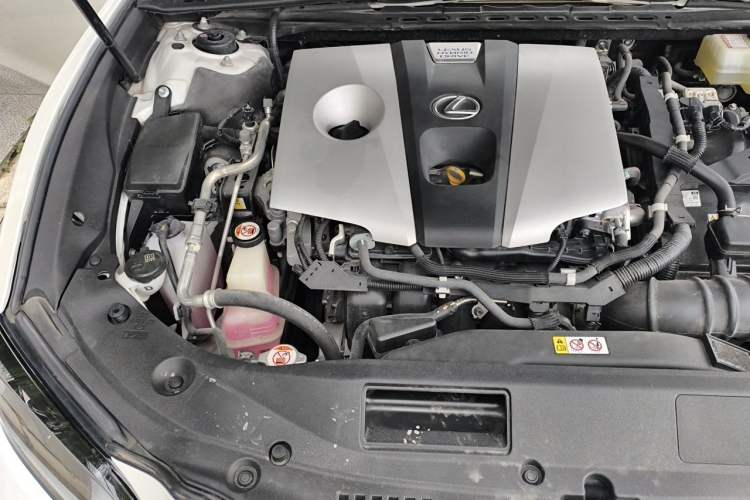 Used Lexus ES 2018 300h Premier Edition China V Standard Engine Bay Right