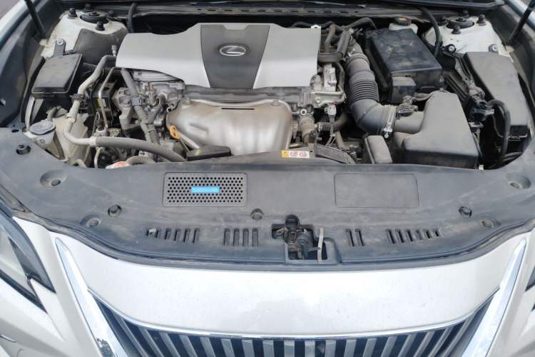 Used Lexus ES 2018 200 Excellence Edition China V Standard Engine Bay
