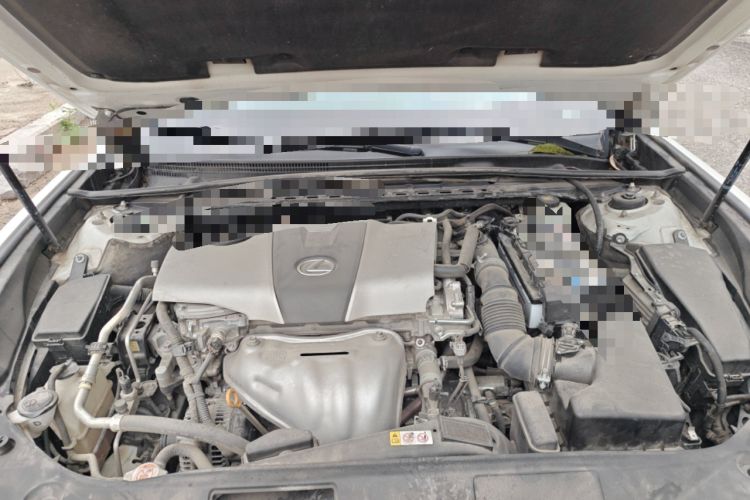 Used Lexus ES 2018 200 Excellence Edition China V Standard Engine Bay