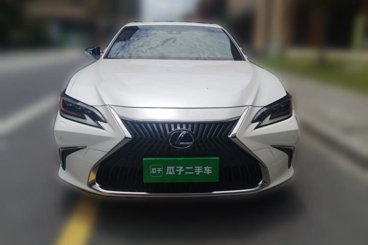 Used Lexus ES 2018 300h Premium Edition China V Standard Exterior 1