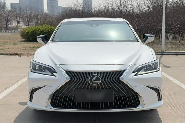 Used Lexus ES 2018 200 Excellence Edition China V Standard Exterior 1