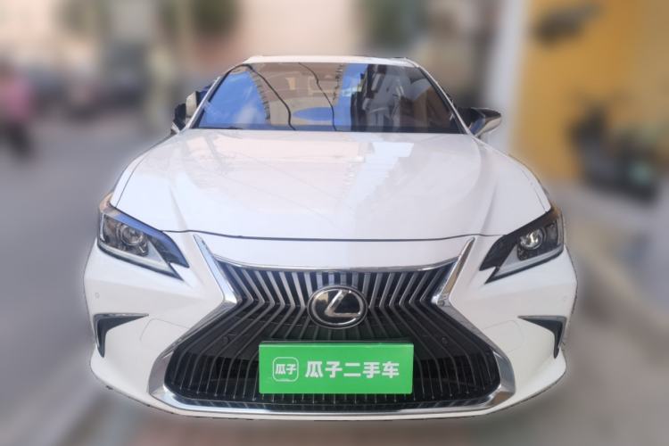 Used Lexus ES 2018 200 Excellence Edition China V Standard Exterior 1