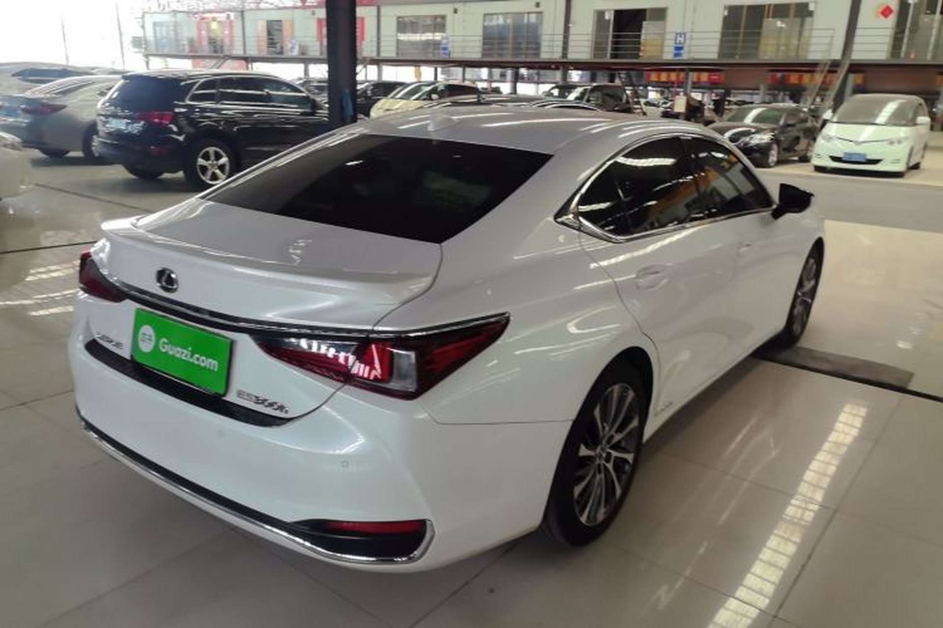 Used Lexus ES 2018 300h Premium Edition China V Standard Exterior 1