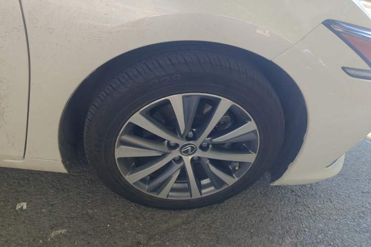 Used Lexus ES 2018 200 Excellence Edition China V Standard Exterior 1