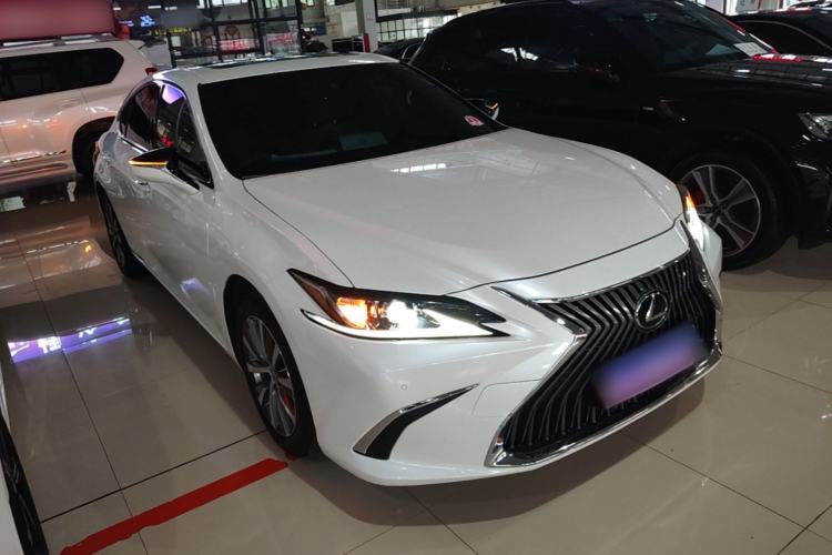 Used Lexus ES 2018 200 Excellence Edition China V Standard Exterior 1