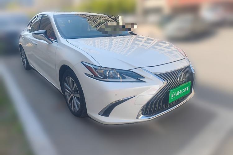 Used Lexus ES 2018 200 Excellence Edition China V Standard Exterior 2