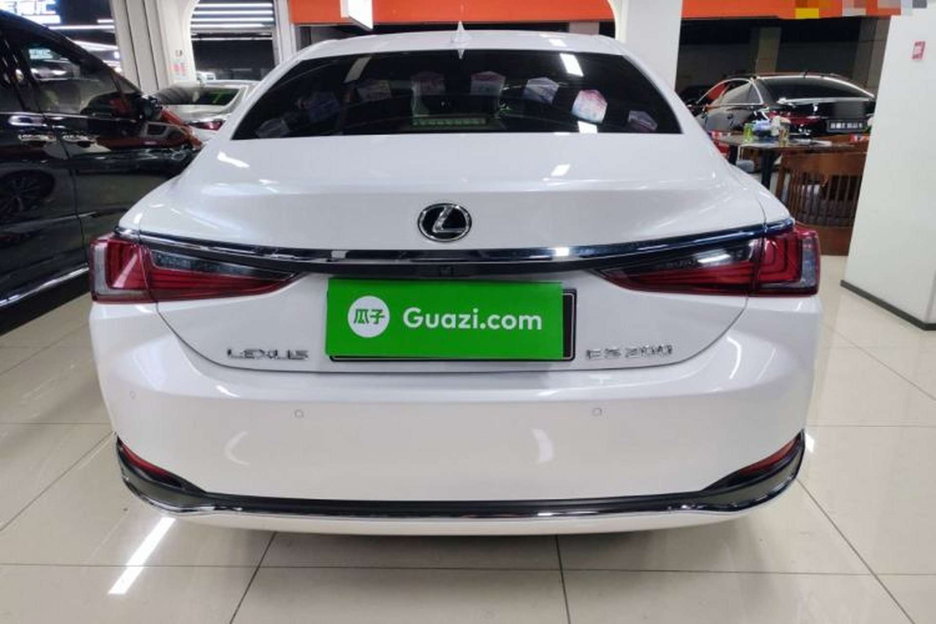 Used Lexus ES 2018 200 Excellence Edition China V Standard Exterior 2