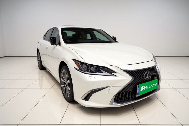 Used Lexus ES 2018 200 Excellence Edition China V Standard Exterior 2