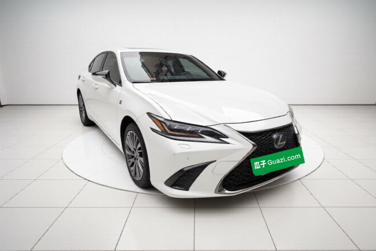 Used Lexus ES 2018 260 F SPORT China V Standard Exterior 2