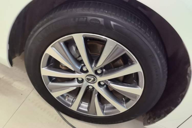 Used Lexus ES 2018 300h Premier Edition China VI Standard Exterior 3