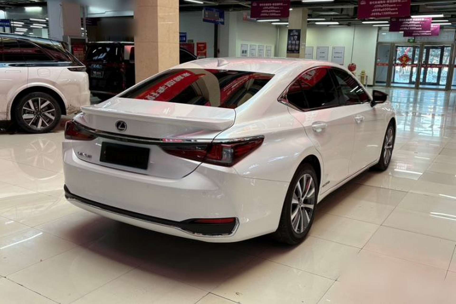 Used Lexus ES 2018 300h Premier Edition China VI Standard Exterior 3
