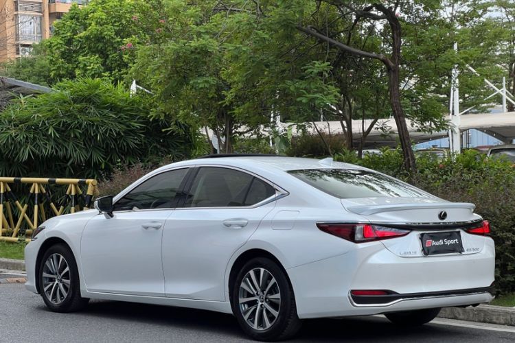 Used Lexus ES 2018 200 Excellence Edition China V Standard Exterior 3