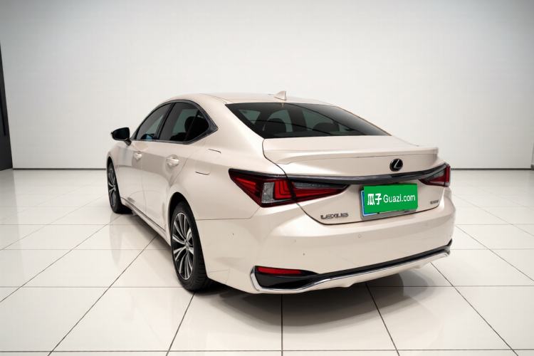 Used Lexus ES 2018 200 Excellence Edition China V Standard Exterior 3