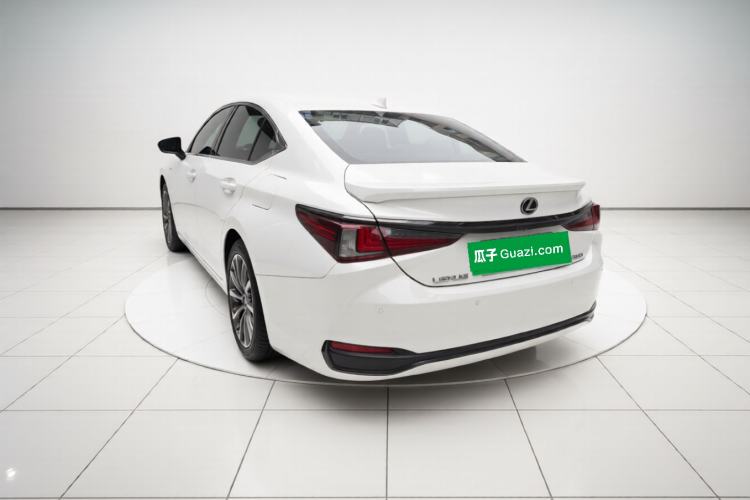 Used Lexus ES 2018 260 F SPORT China V Standard Exterior 3