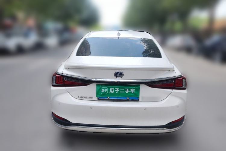 Used Lexus ES 2018 300h Premium Edition China V Standard Exterior 4