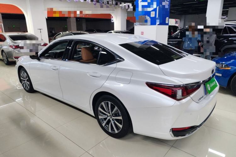 Used Lexus ES 2018 200 Excellence Edition China V Standard Exterior 4