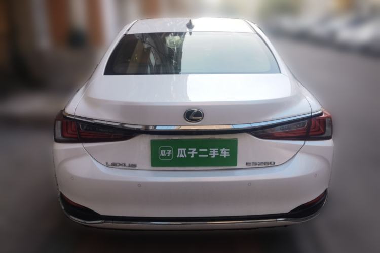 Used Lexus ES 2018 200 Excellence Edition China V Standard Exterior 4