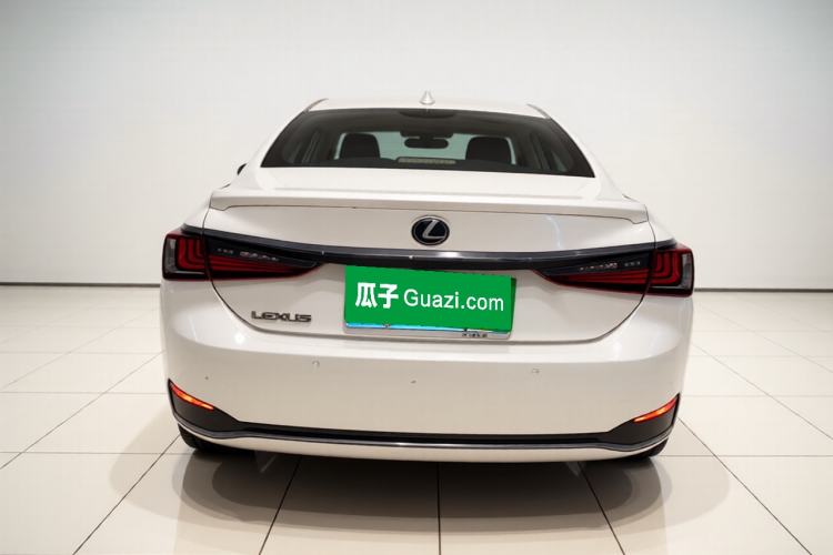 Used Lexus ES 2018 200 Excellence Edition China V Standard Exterior 4