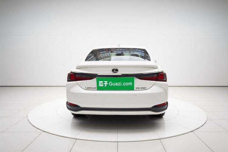 Used Lexus ES 2018 260 F SPORT China V Standard Exterior 4