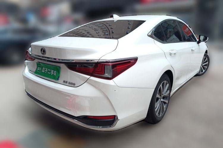 Used Lexus ES 2018 200 Excellence Edition China V Standard Exterior 5