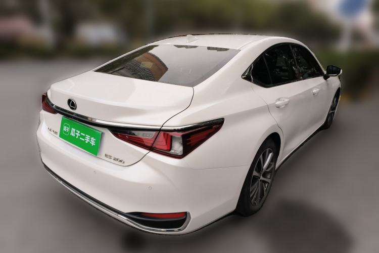 Used Lexus ES 2018 200 Excellence Edition China V Standard Exterior 5