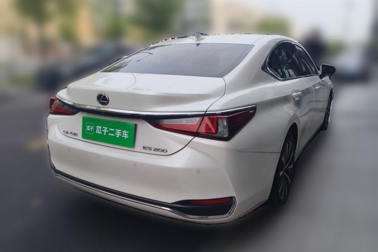Used Lexus ES 2018 200 Excellence Edition China V Standard Exterior 5