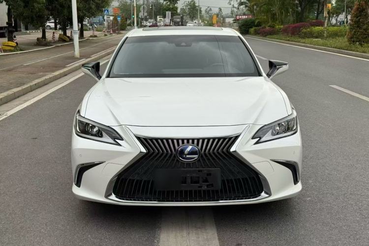 Used Lexus ES 2018 300h Premier Edition China VI Standard Exterior 5