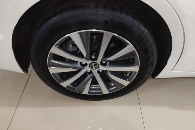 Used Lexus ES 2018 200 Excellence Edition China V Standard Exterior 5
