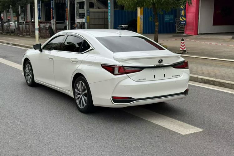 Used Lexus ES 2018 300h Premier Edition China VI Standard Exterior 6