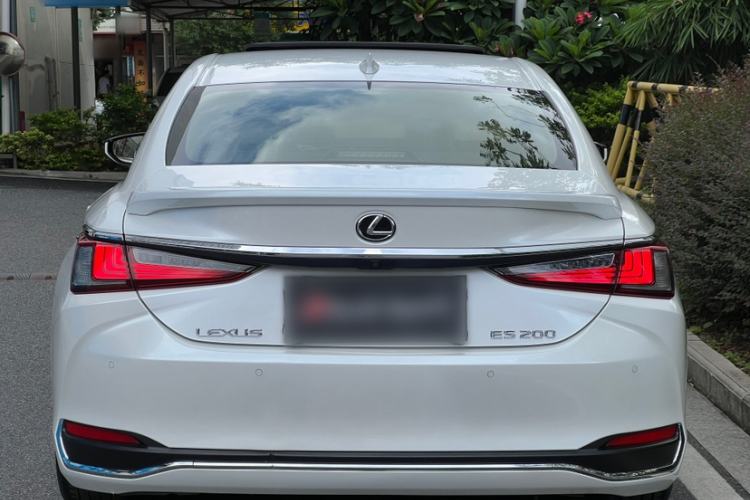 Used Lexus ES 2018 200 Excellence Edition China V Standard Exterior 6