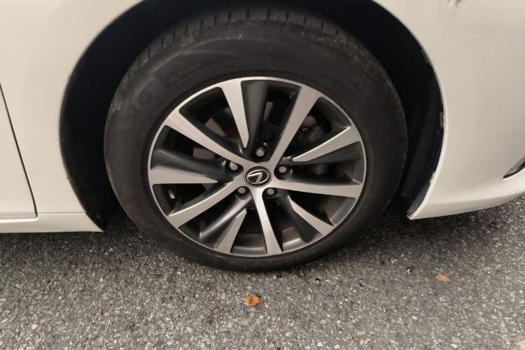 Used Lexus ES 2018 200 Excellence Edition China V Standard Exterior 7