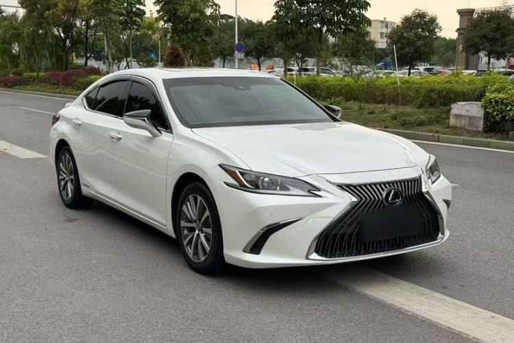 Used Lexus ES 2018 300h Premier Edition China VI Standard Exterior 7