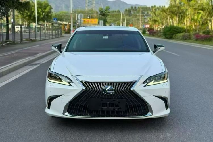 Used Lexus ES 2018 300h Premium Edition China V Standard Exterior 7