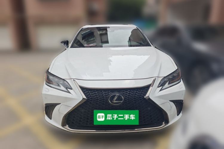 Used Lexus ES 2018 260 F SPORT China V Standard Front