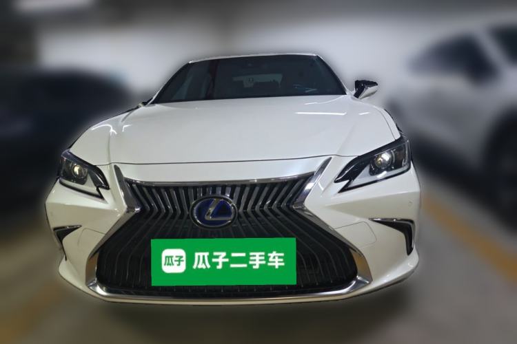 Used Lexus ES 2018 300h Premier Edition China V Standard Front