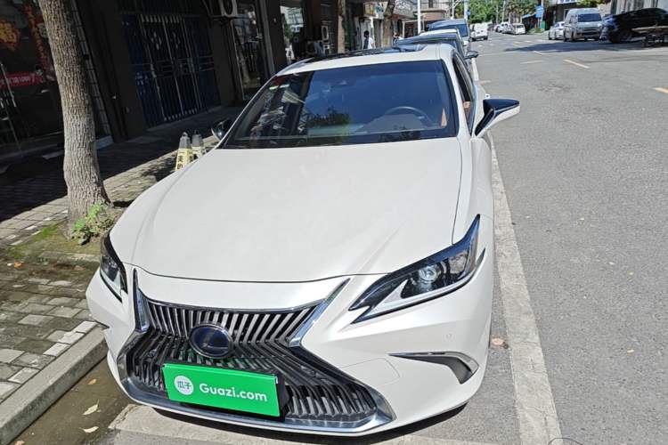 Used Lexus ES 2018 300h Premier Edition China VI Standard Front